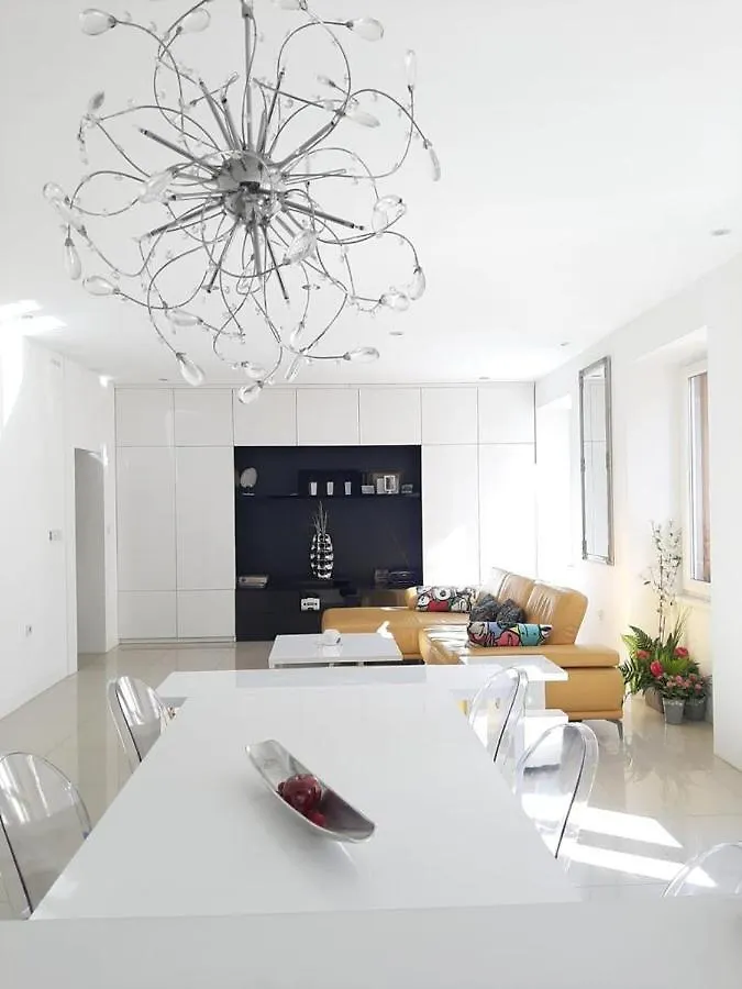 Apartment Lux Pula